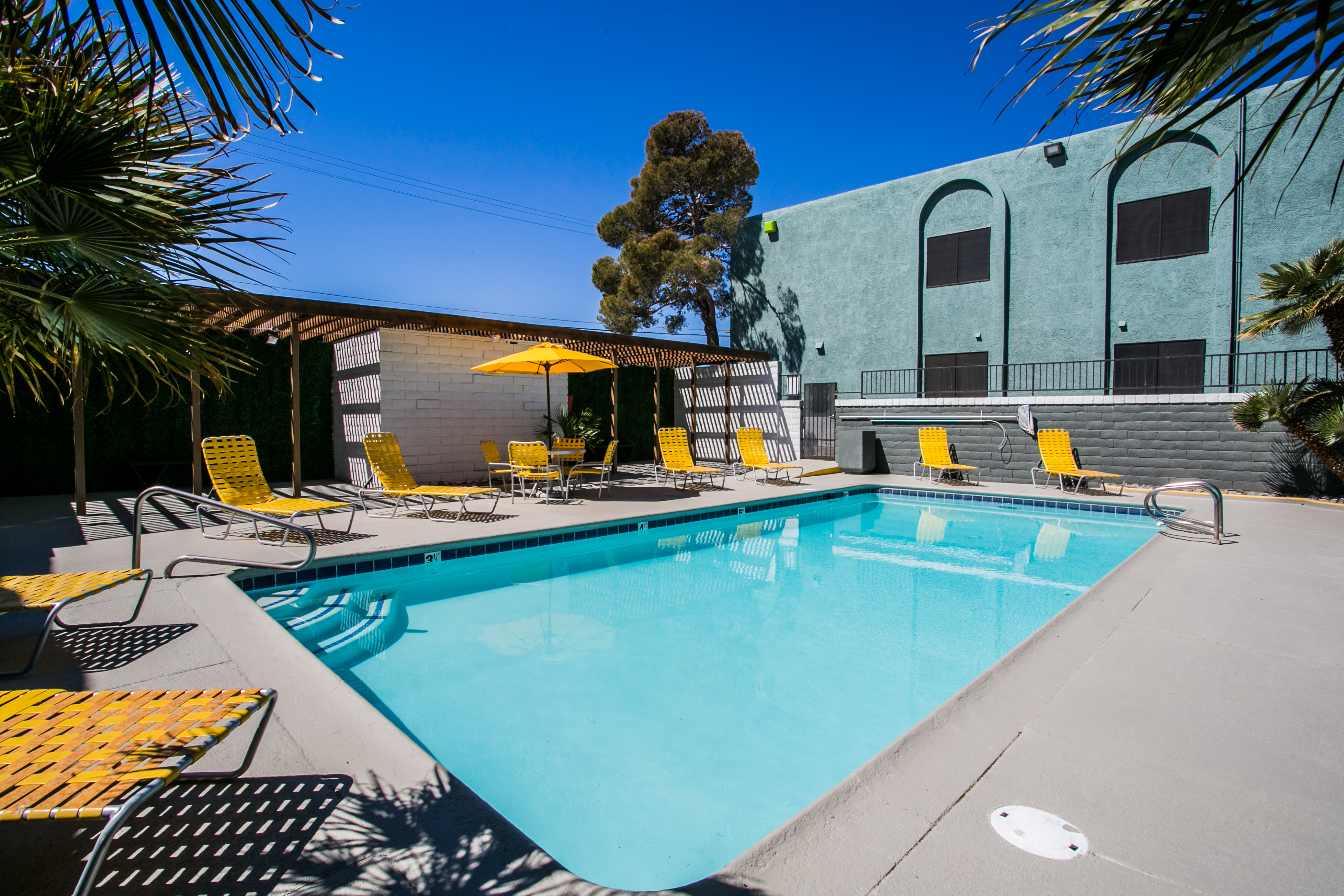 Luna Apartments The Multifamily Advisory Group at Cushman & Wakefield